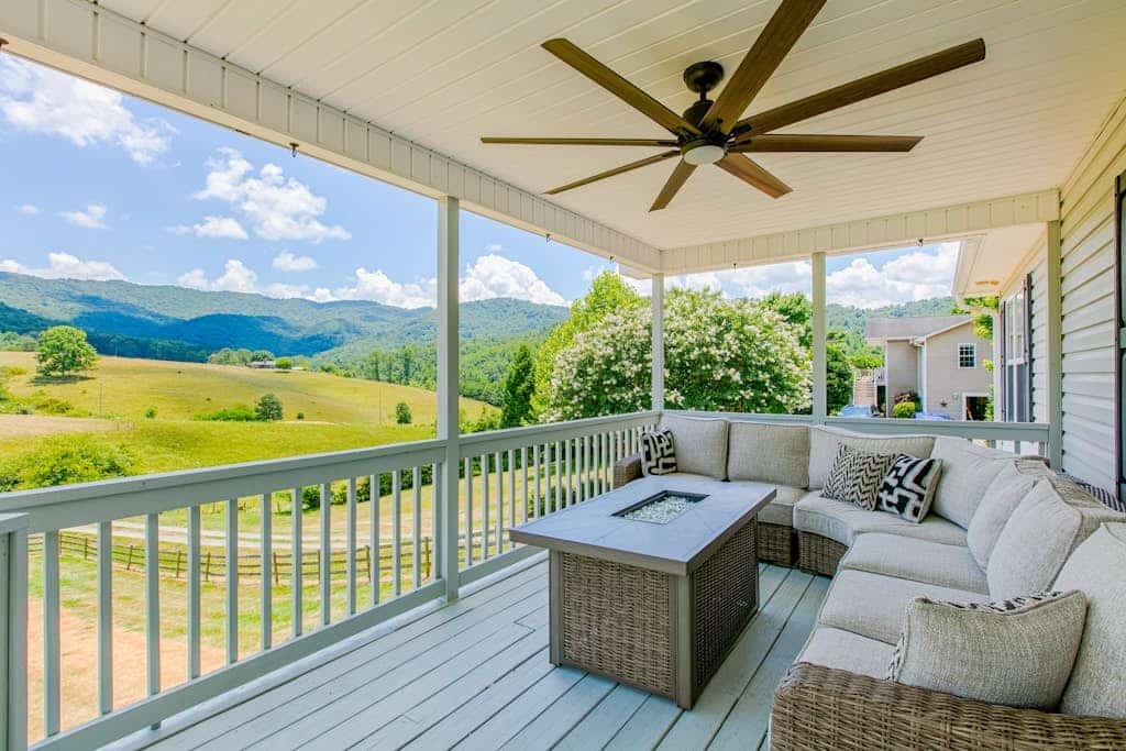 Blue Ridge farmhouse with amazing mountain view, hot tub, firepit & decks