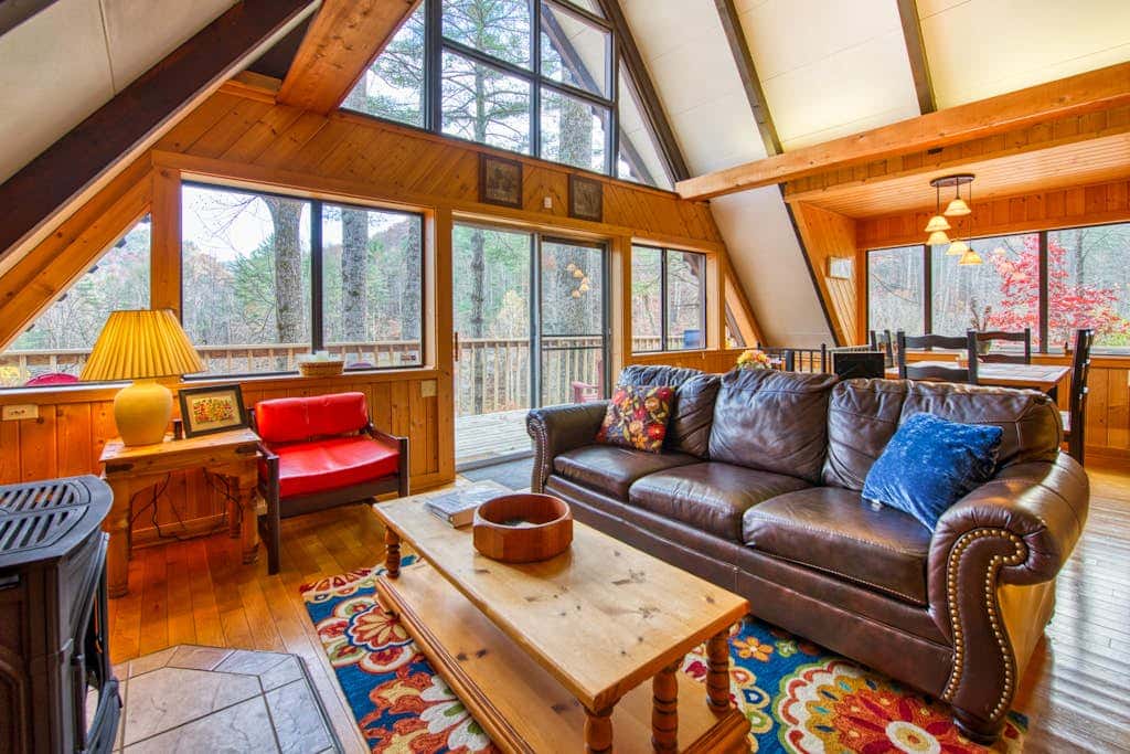 Chalet at Peek's Creek
