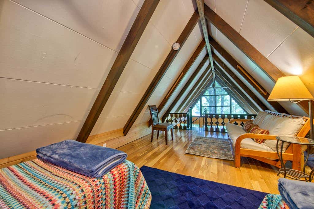 Chalet at Peek's Creek