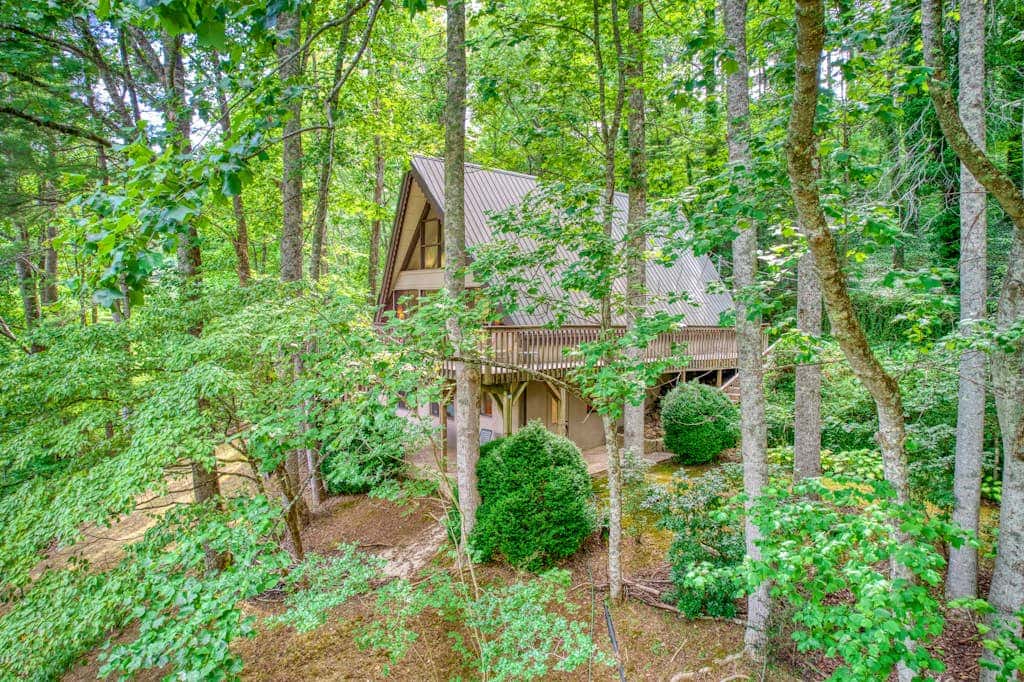 Chalet at Peek's Creek