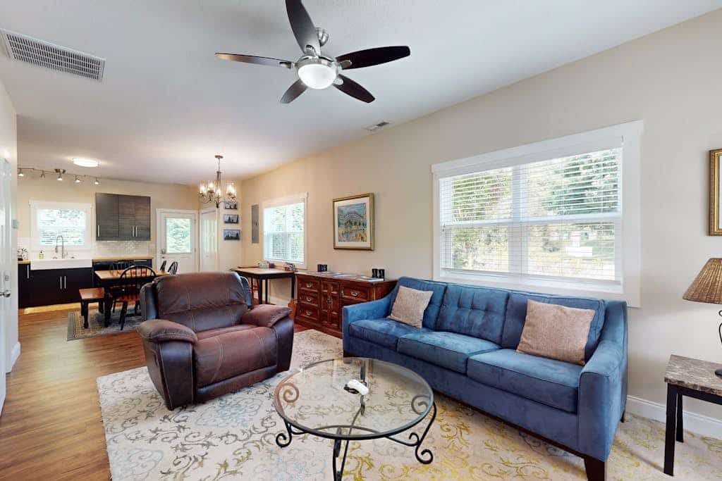 Choice All-Suite Retreat - Near Arts District, Downtown & Outdoor Activities