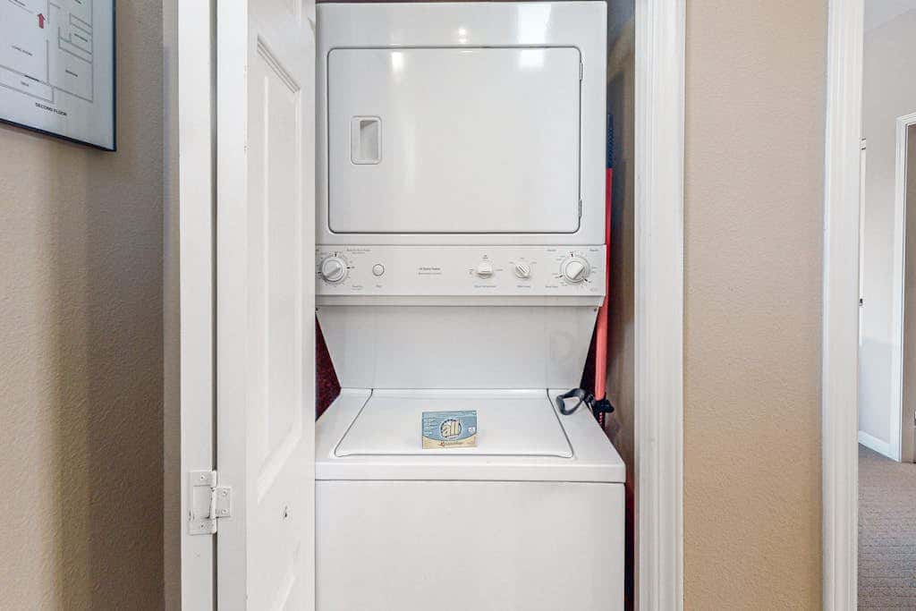 Mammoth Green 207
