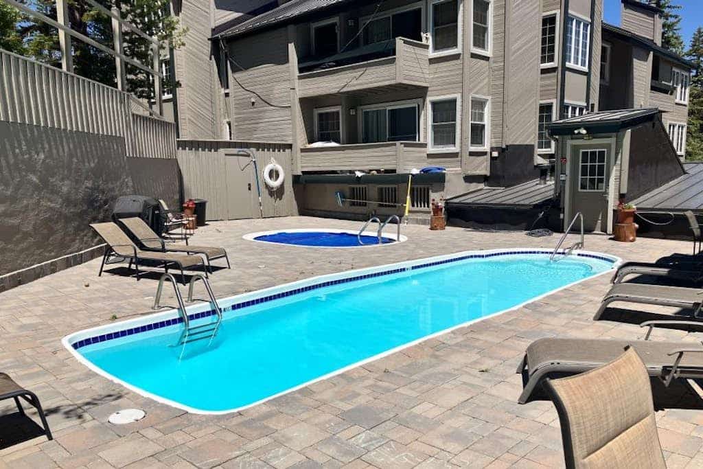 A Lovely Family-Friendly Vacation with a Shared Pool, Hot Tub, Sauna, Washer/Dryer