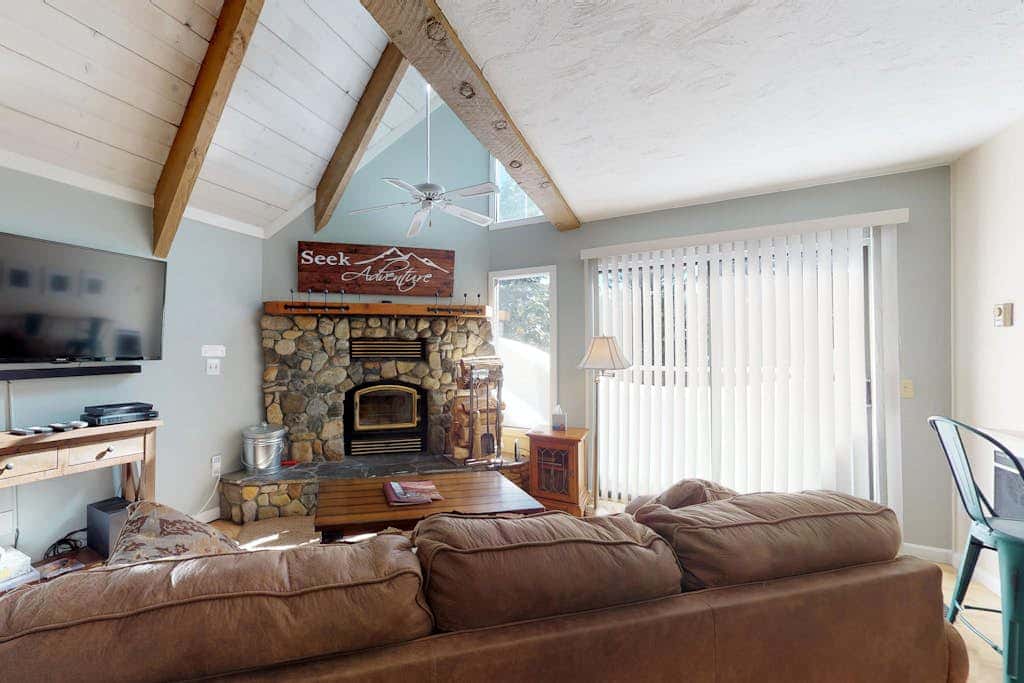 Mammoth View Villas 21