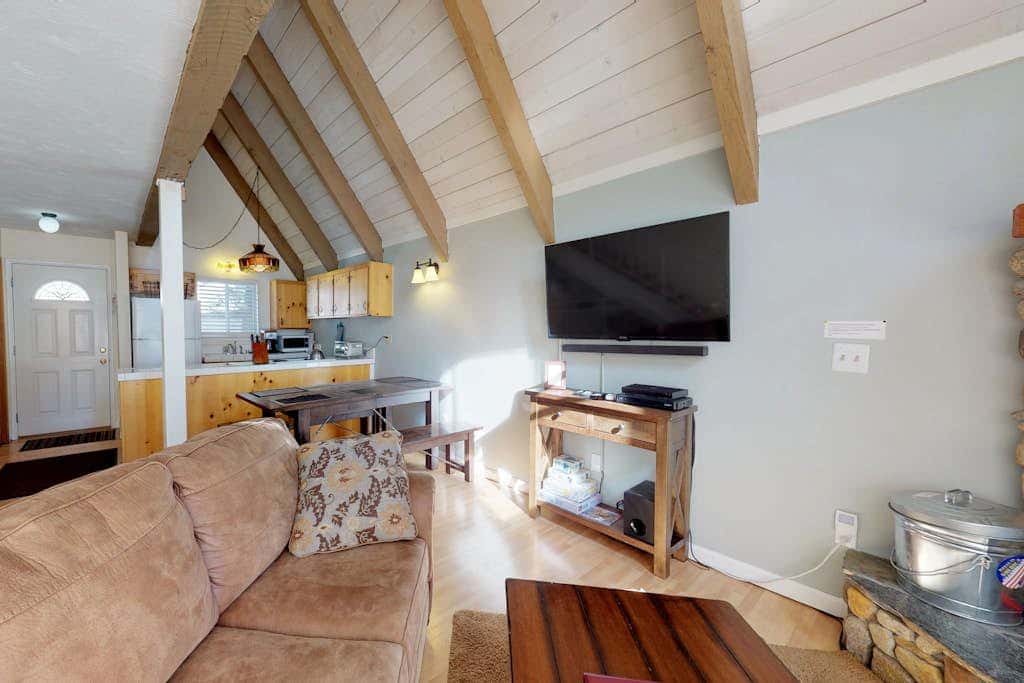 Mammoth View Villas 21