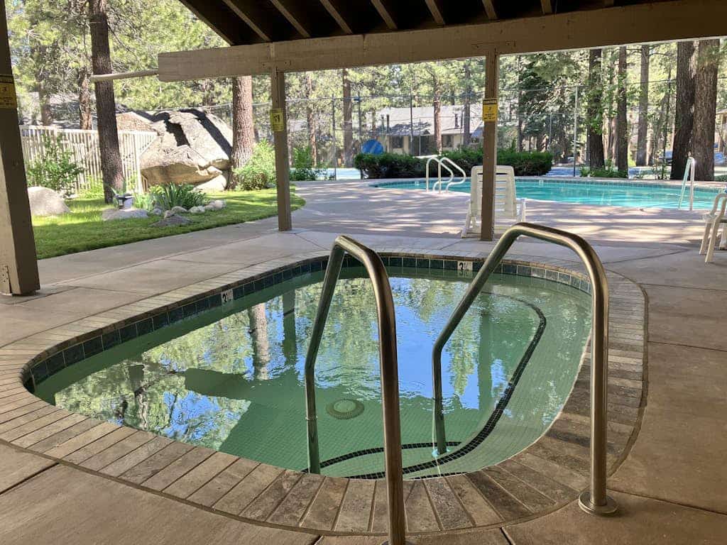 Comfy corner condo w/ shared, seasonal pool, hot tub, & rec room