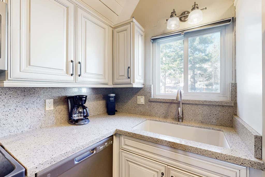 Mammoth View Villas 24