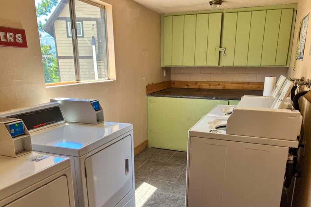 Mammoth View Villas 24