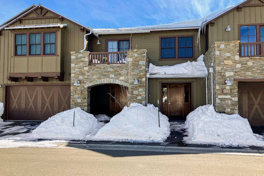 Luxe, Modern Townhome w/ Mountain Views & WiFi - Close to Golf & Skiing