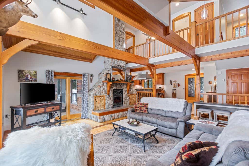 Heckanecki's River Lake Lodge