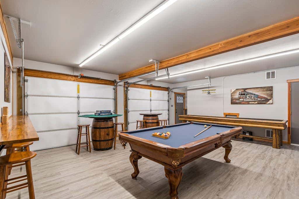 Heckanecki's River Lake Lodge