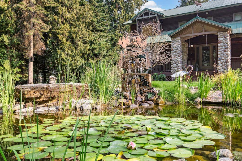 Heckanecki's River Lake Lodge