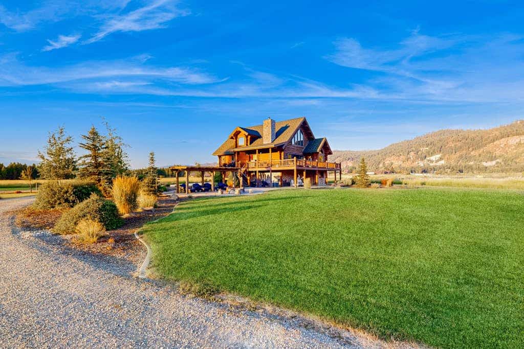Beautiful, Dog-Friendly Home with WiFi, Private Dock, Beach & Protected Bay