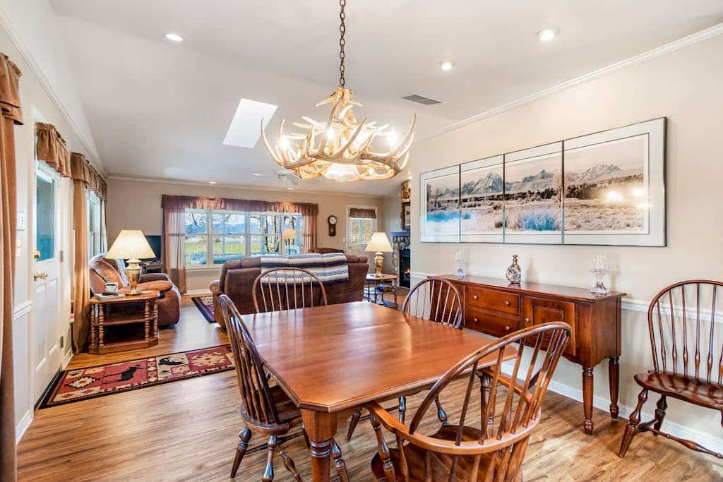 Waterfront hideaway with views, private dock on Pend Oreille River, kayaks & W/D