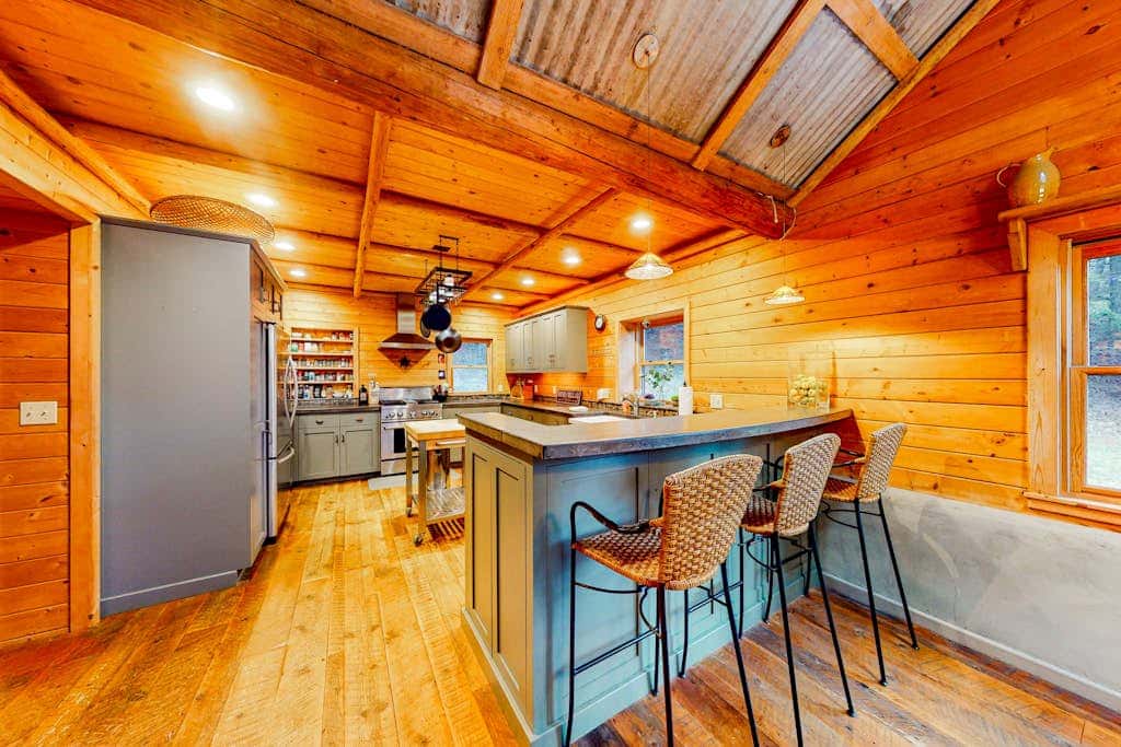 Eureka Lodge