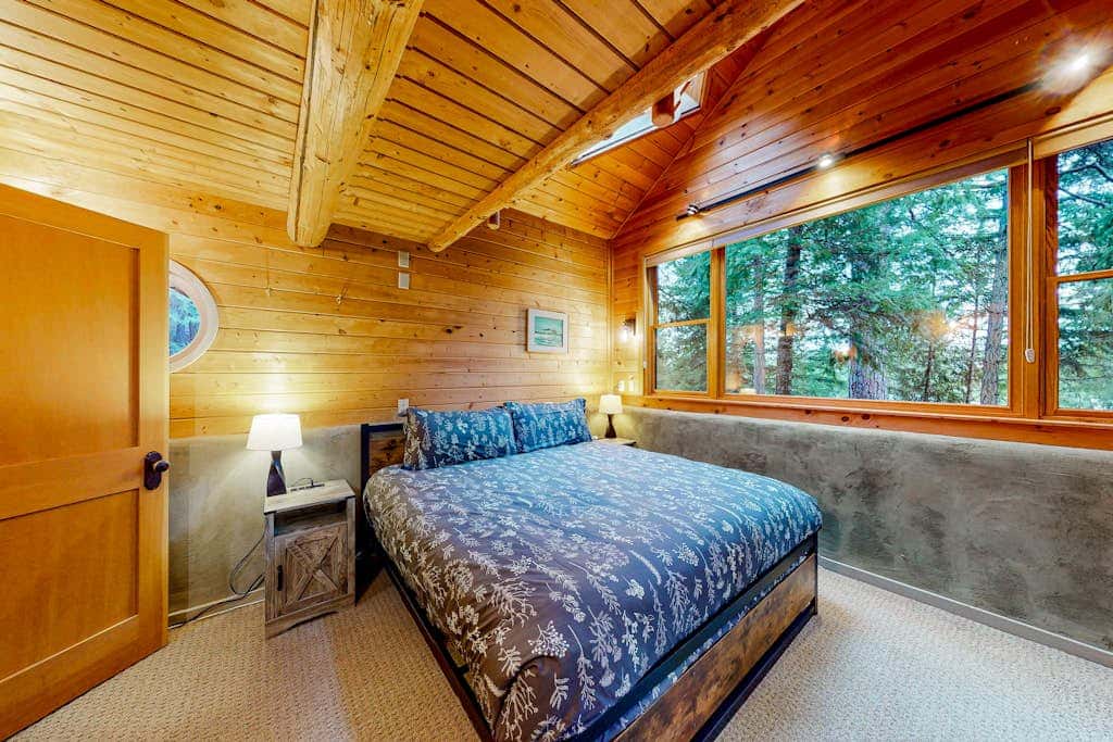 Eureka Lodge