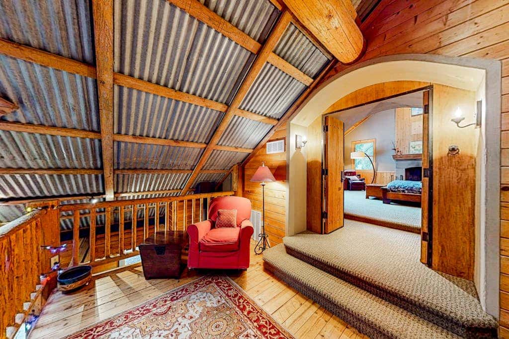 Eureka Lodge