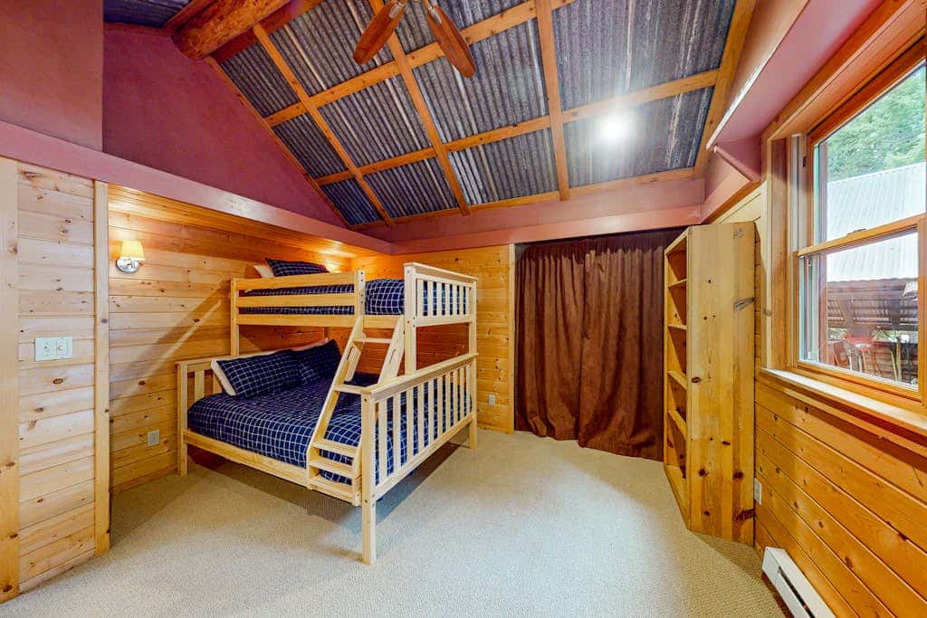 Eureka Lodge