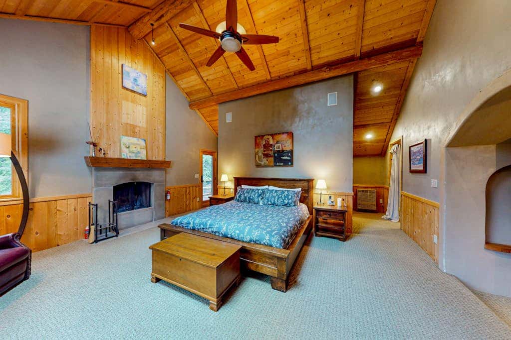 Eureka Lodge