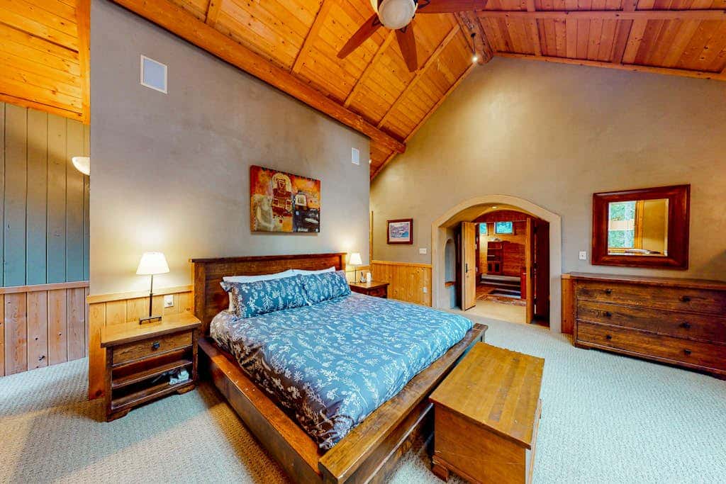 Eureka Lodge