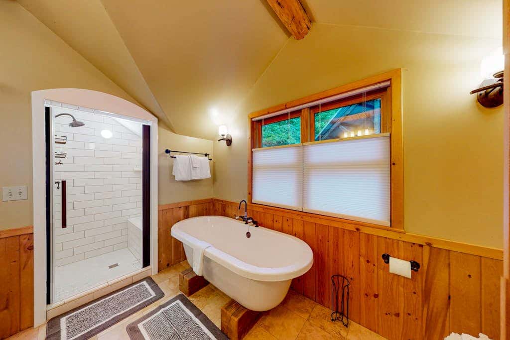 Eureka Lodge