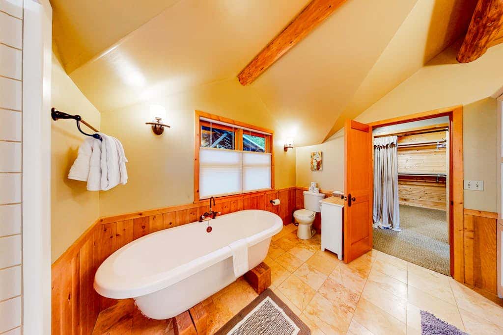 Eureka Lodge