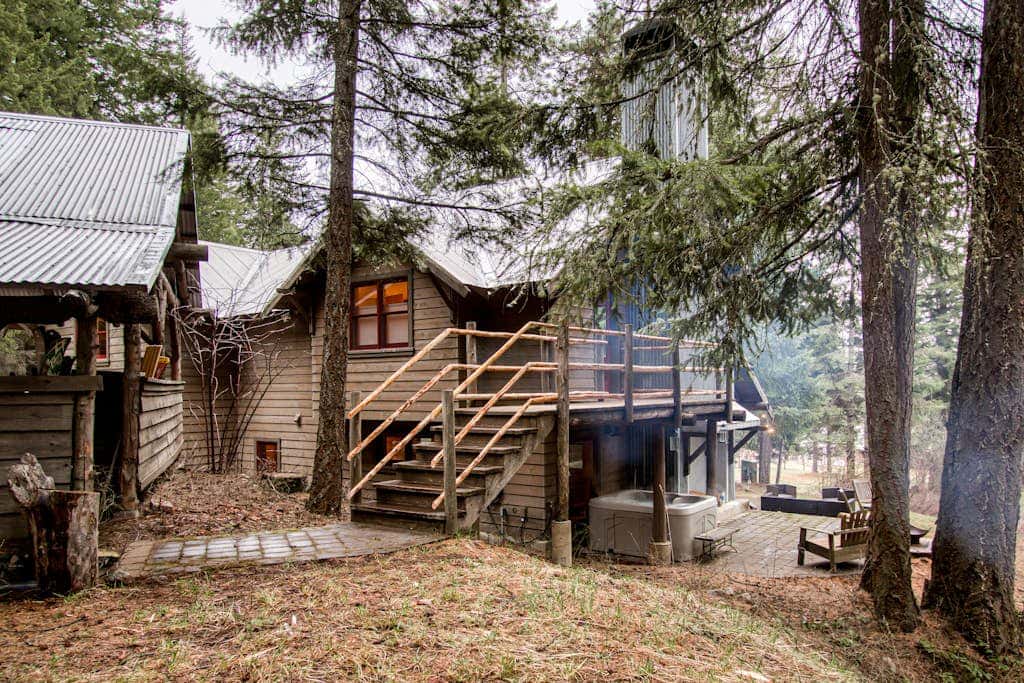 Eureka Lodge