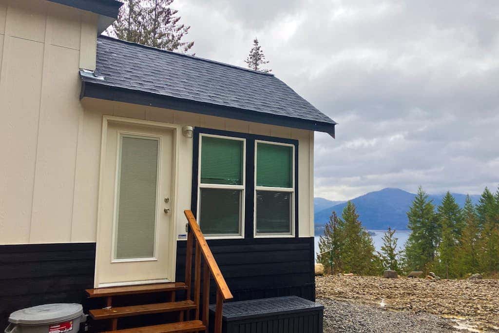 Tiny Lake Retreat