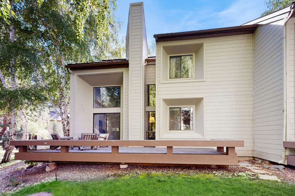 Views and recreation: Sun Valley condo with pool, sauna, tennis and hot tub!