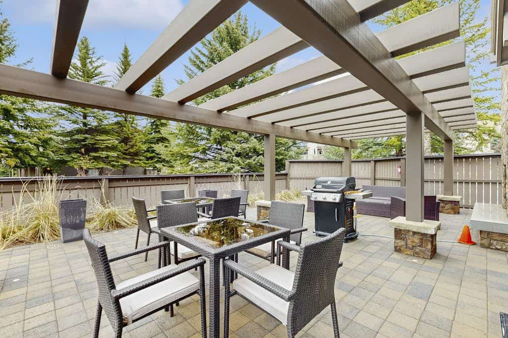 Ski-In/Ski-Out Condo on Dollar Mountain with Shared Pool & Hot Tub