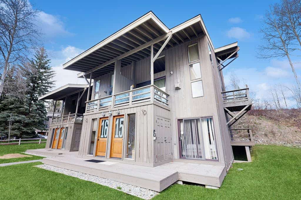 Wonderful Mountain Getaway W/ Shared Pool, Multiple Balconies, Gas Grill & WiFi