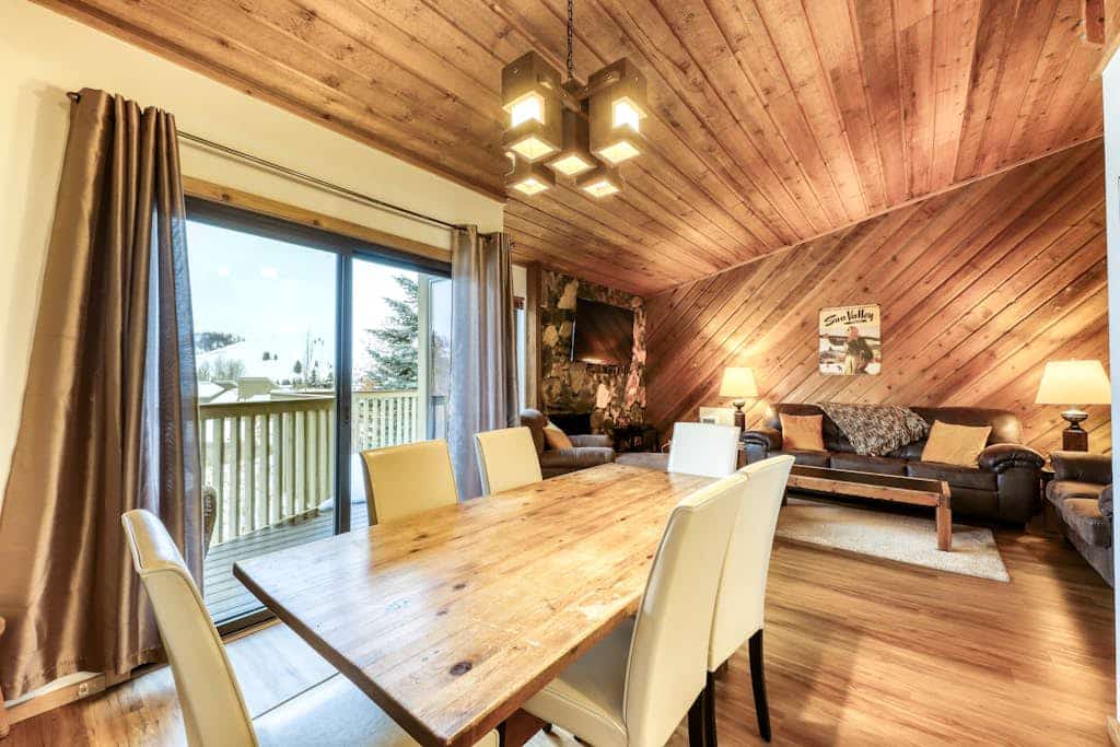 Mountain retreat with golf on-site