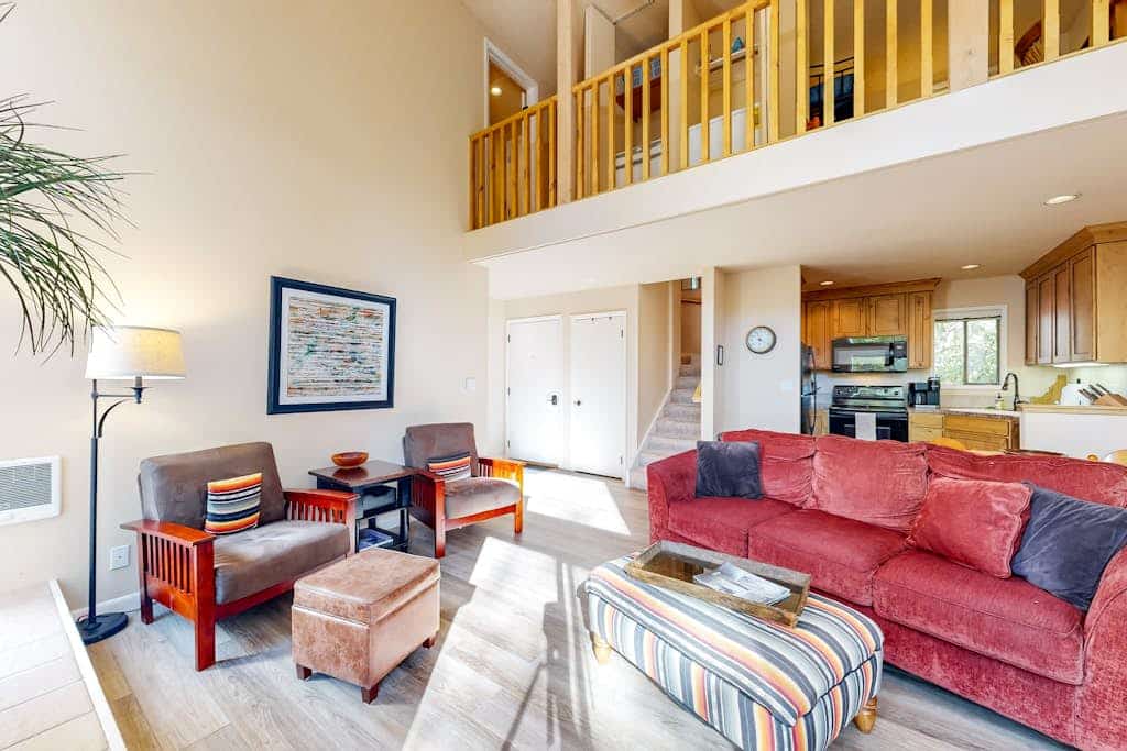 Pleasant condo with private washer/dryer