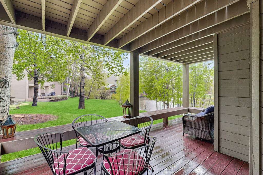 Perfect condo near town & skiing with views, pool, hot tub, on-site golf & deck