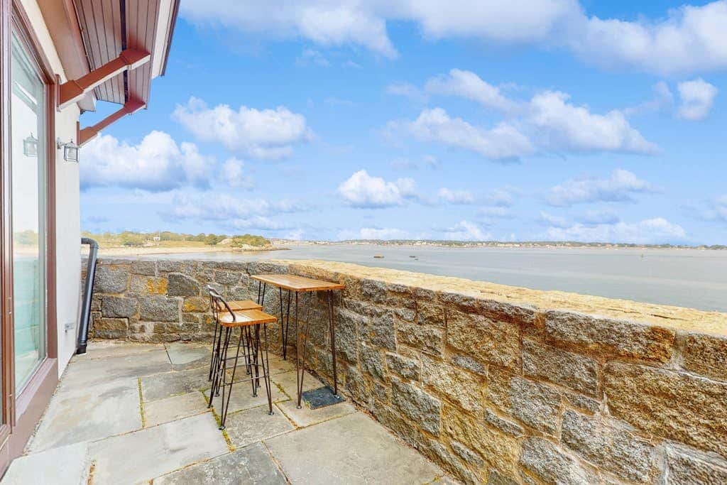 Point Radio Cottage