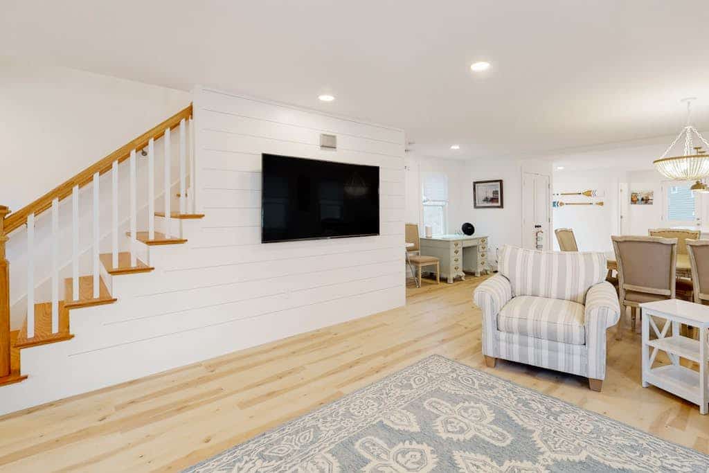 Coastal retreat steps to the beach with smart TVs, desk, grill, children's items