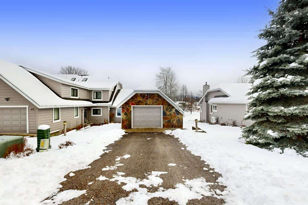 Spacious Dog-Friendly Condo on the 7th Hole of Eagle Bend Golf Course