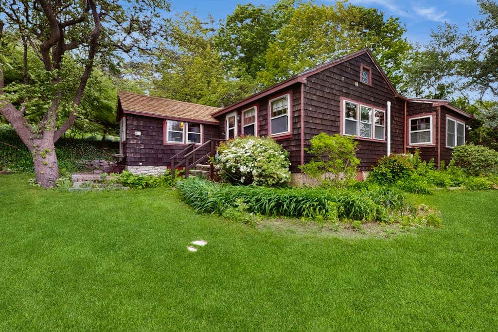 Rustic Rockport Cottage