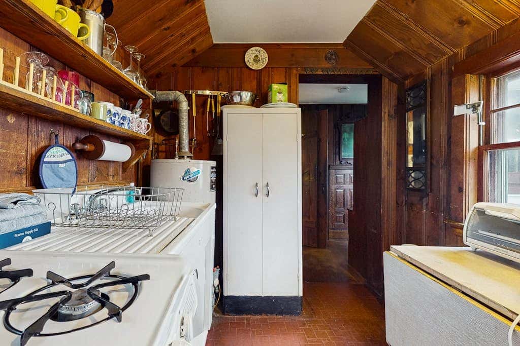 Rustic Rockport Cottage