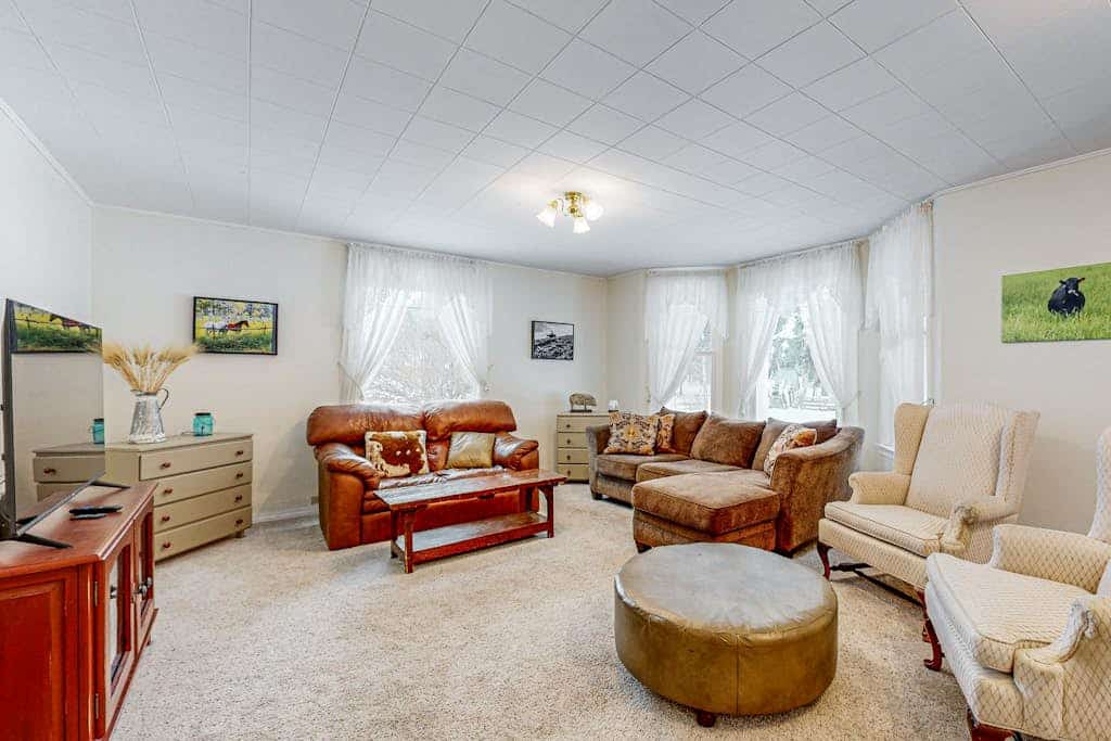 Charming Farmhouse on 100 Acres W/ Mountain Views, WiFi, Porch & Livestock