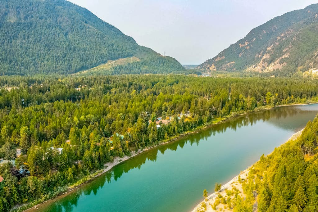 Middle Fork River Retreat