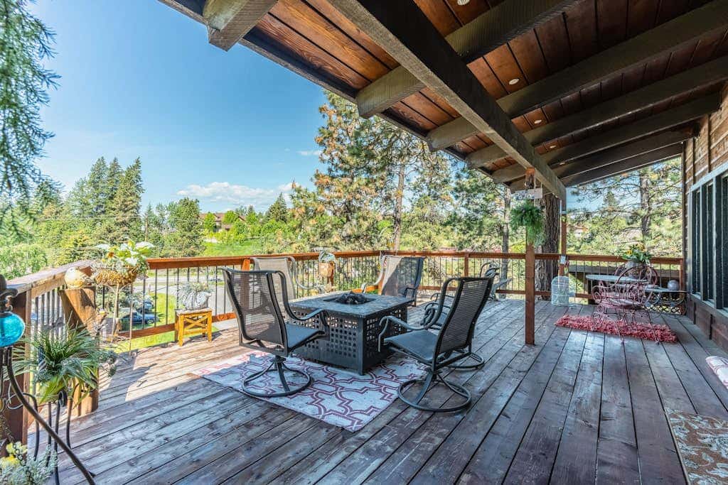 Hilltop Hideaway