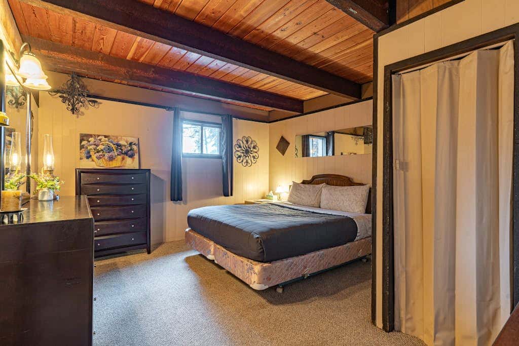 Hilltop Hideaway