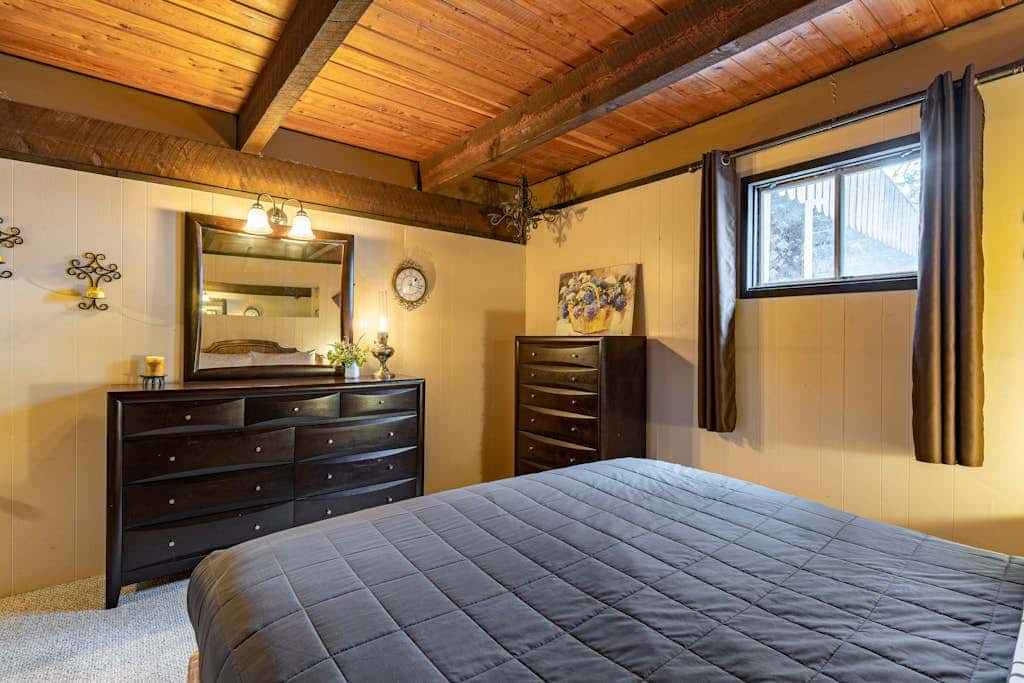 Hilltop Hideaway
