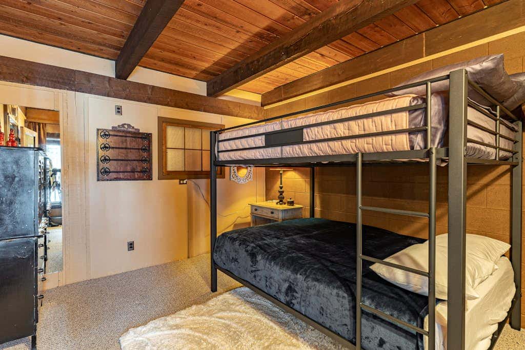 Hilltop Hideaway