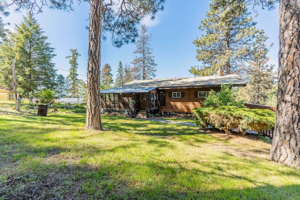 Hilltop Hideaway