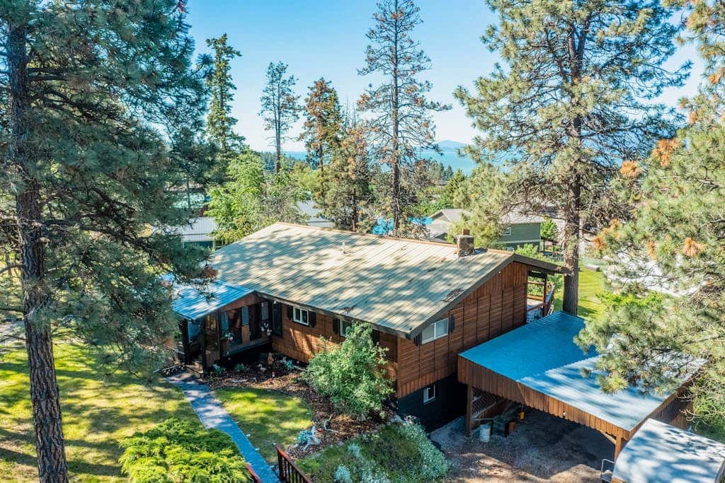 Hilltop Hideaway