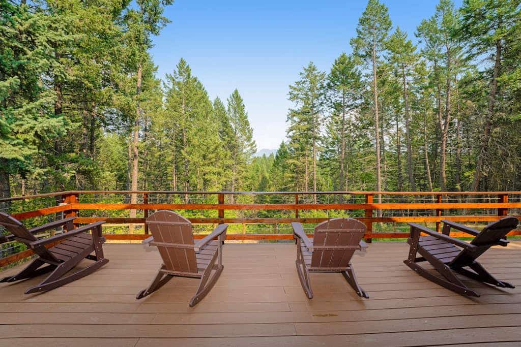 Swan Mountain cabin with amazing views, hot tub, large deck, & game room