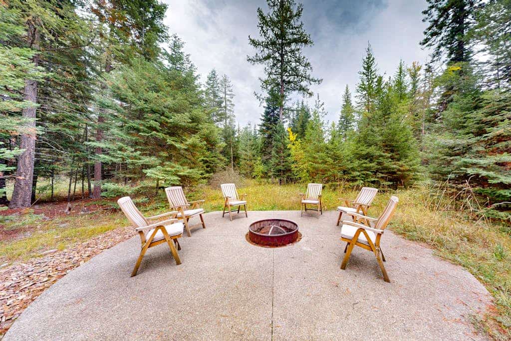 +2-acre home with firepit, grill, & wood stove, kayaks, lawn games, & views