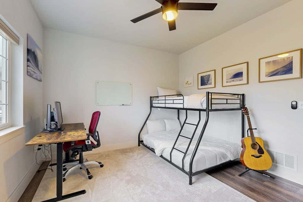 Modern Mountain View Escape